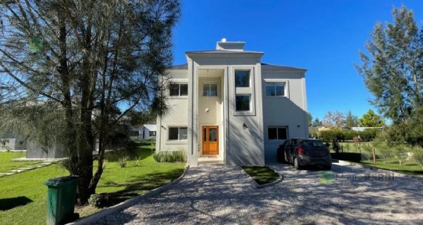 Casa en venta | 4 ambientes | Altos de Brandsen | Coronel Brandsen