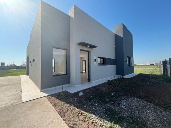 Casa en venta | 3 ambientes | Funes norte | Funes