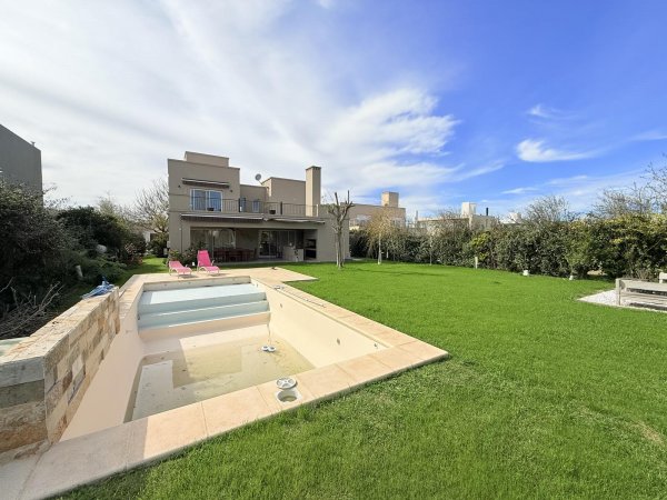 Casa en venta | 7 ambientes | San Sebastian | Funes