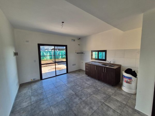 Casa en venta | 3 ambientes | Gonzalez Moreno