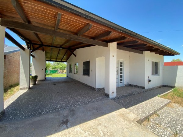 Casa en venta | 3 ambientes | Roldan