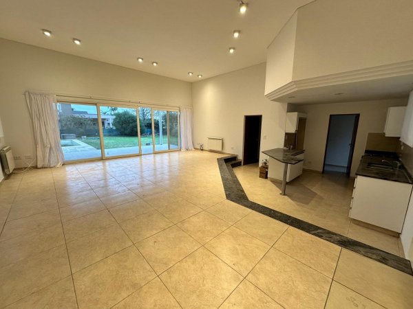 Casa en venta | 5 ambientes | Cadaques (Funes Hills) | Funes