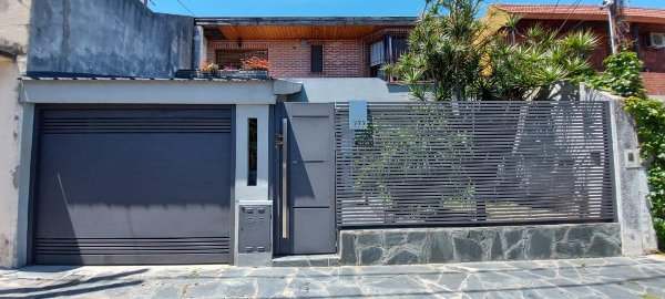 Casa en venta | 5 ambientes | Villa Dominico | Avellaneda