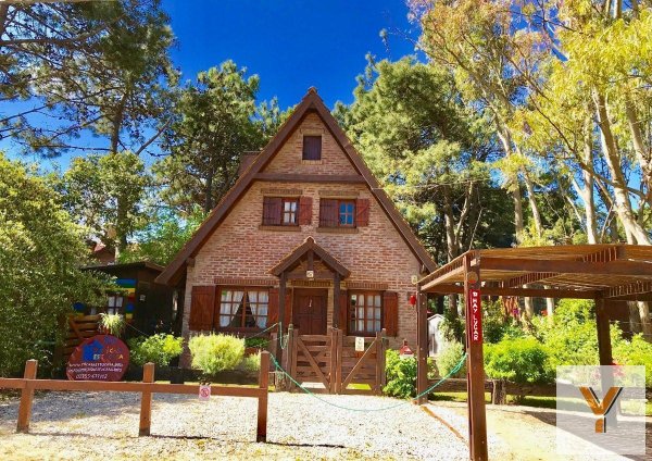 Casa en venta | 9 ambientes | Las Gaviotas