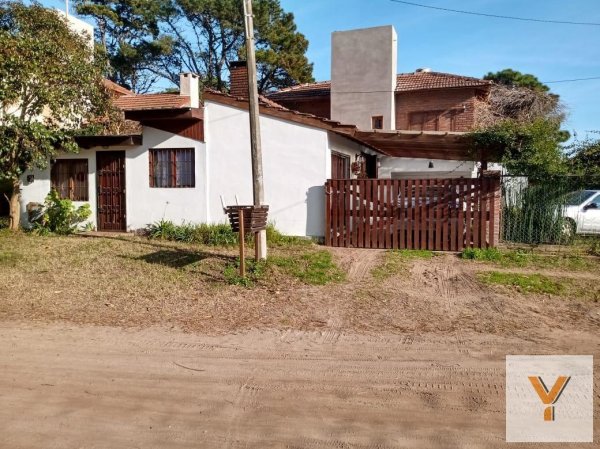 Casa en venta | 6 ambientes | Villa Gesell