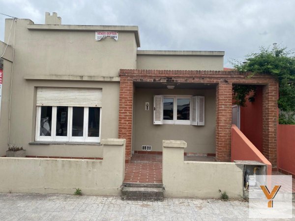 Casa en venta | 11 ambientes | Claromeco