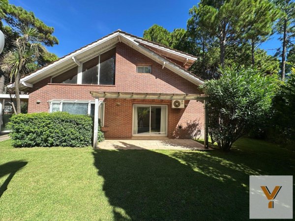 Casa en venta | 5 ambientes | Bosque | Pinamar