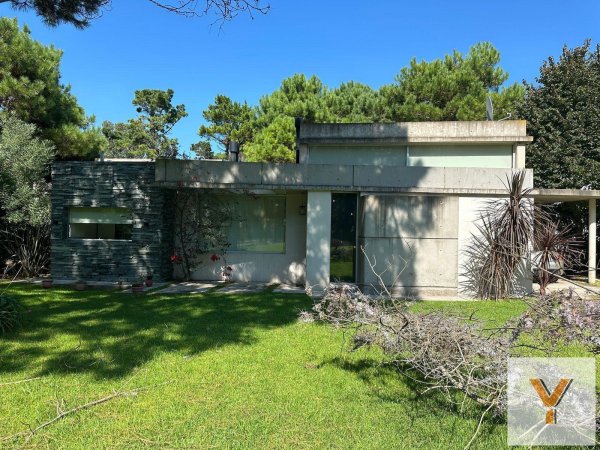 Casa en venta | 4 ambientes | Bosque | Pinamar