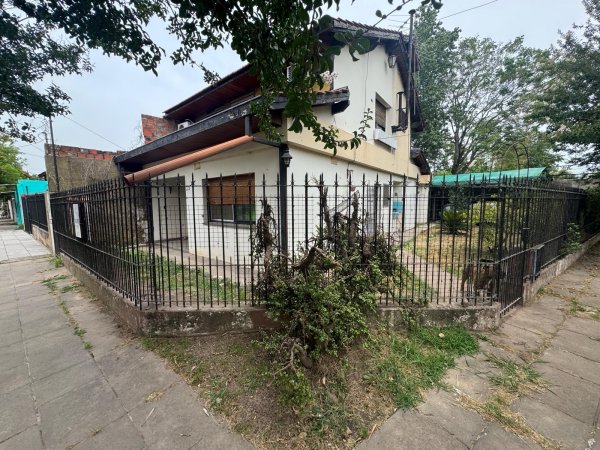 Casa en venta | 4 ambientes | Francisco Alvarez | Gonzalez Moreno