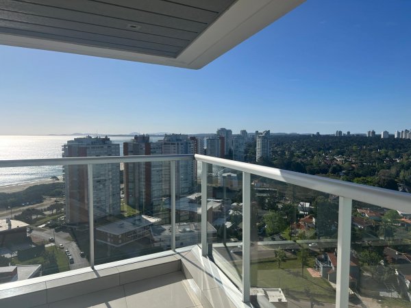 Departamento en alquiler | 5 ambientes | Playa Mansa | Punta del Este