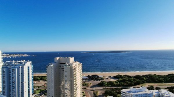 Departamento en alquiler | 5 ambientes | Playa Mansa | Punta del Este