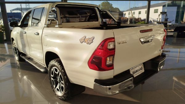 Toyota Hilux Hilux 2.8 Dc 4x4 Tdi Srx L20