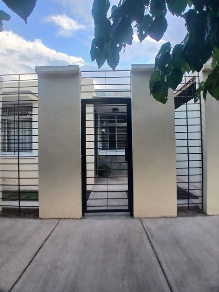 Casa en venta | Guaymall&eacute;n