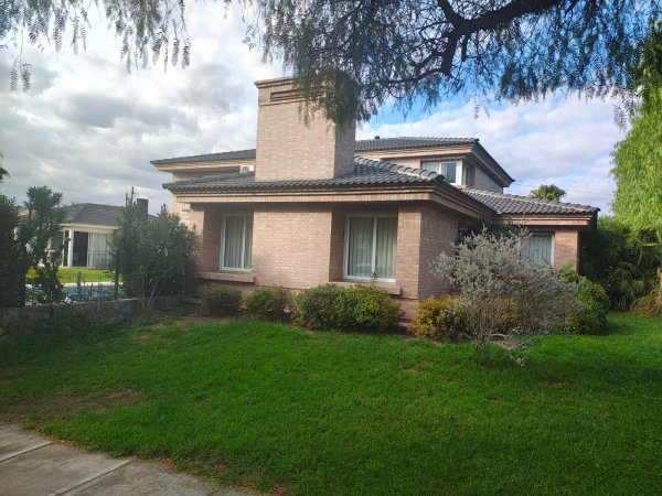 Casa en venta | 10 ambientes | Dalvian | Mendoza