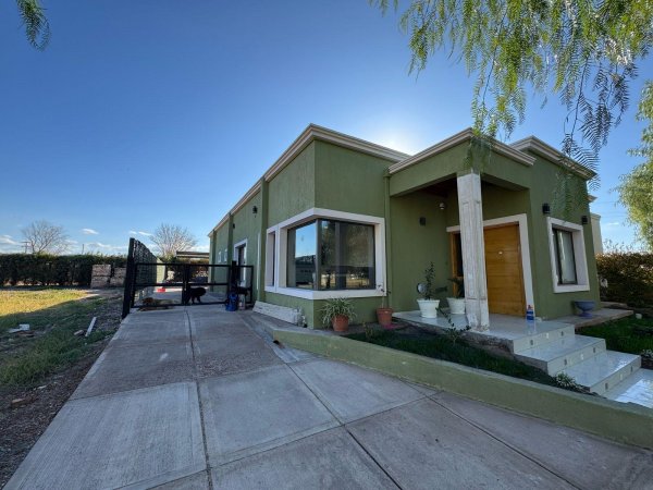 Casa en venta | 4 ambientes | Colonia Segovia