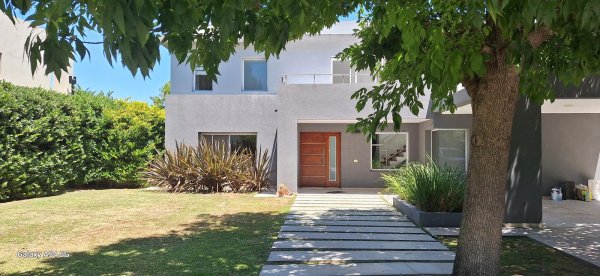 Casa en venta | 5 ambientes | La Lomada De Pilar | Pilar