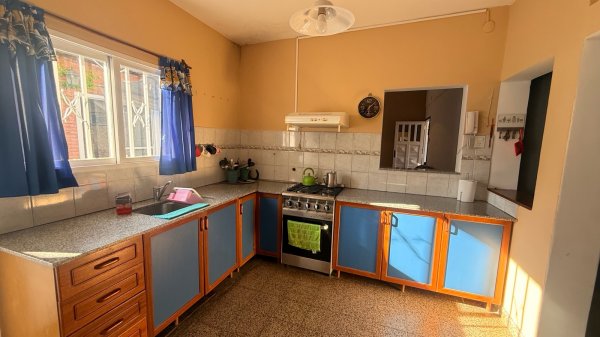 Casa en venta | 8 ambientes | General Jose de San Martin | Rosario
