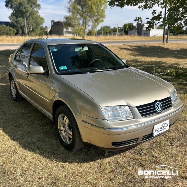 Volkswagen Bora Bora 2.0 Mpi Trendline Tipt L07