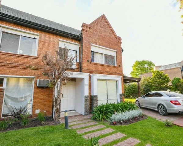 Casa en venta | 5 ambientes | Carlos Pellegrini | Rosario