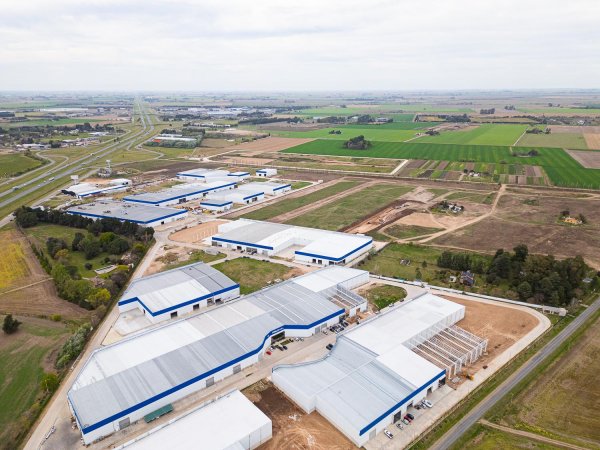 Lote | 8 ambientes | Alvear