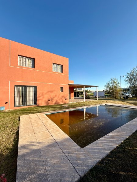 Casa en venta | 3 ambientes | Funes norte | Funes