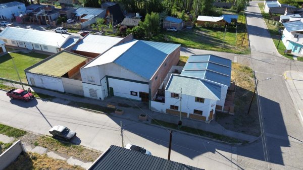 Galp&oacute;n en venta | Los Antiguos