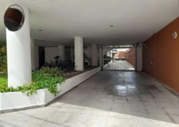 Cochera en venta | San Isidro