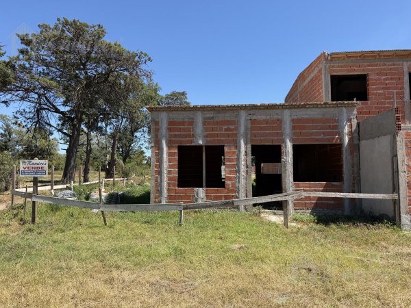 Casa en venta | 3 ambientes | Moreno | Gonzalez Moreno