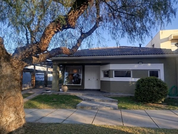Casa en venta | 6 ambientes | Dalvian | Mendoza