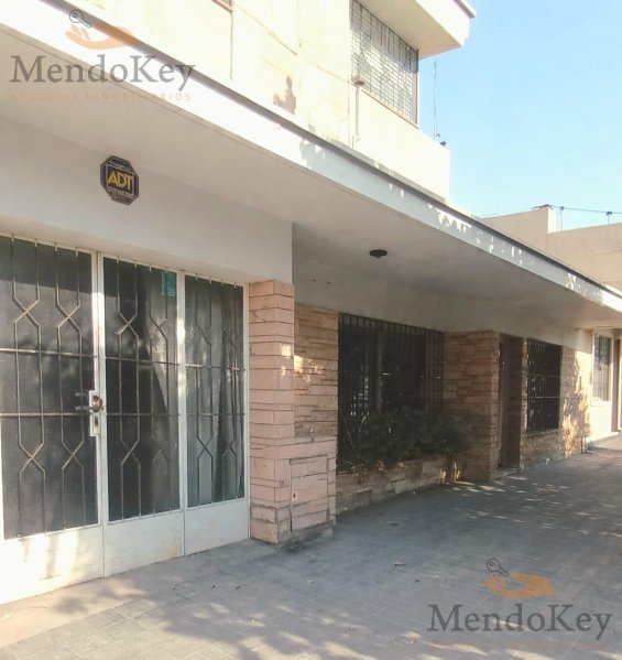 Casa en venta | 6 ambientes