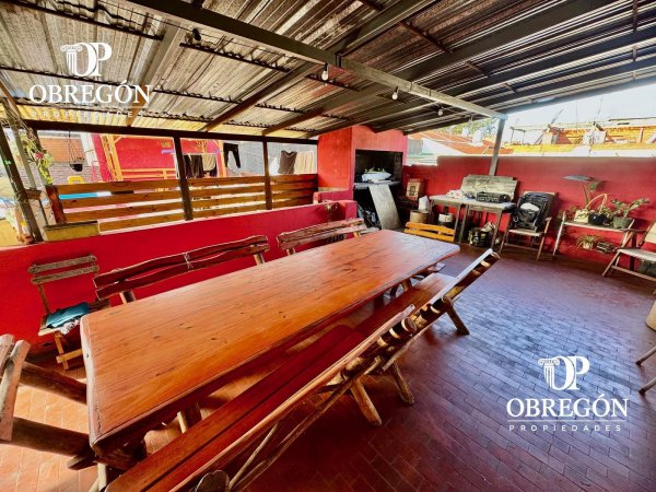 Casa en venta | 8 ambientes | San Andres