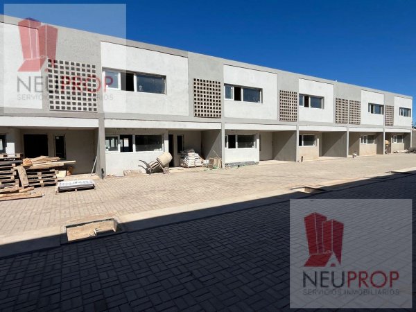 Casa en alquiler | 4 ambientes | Confluencia Urbana | Neuquen