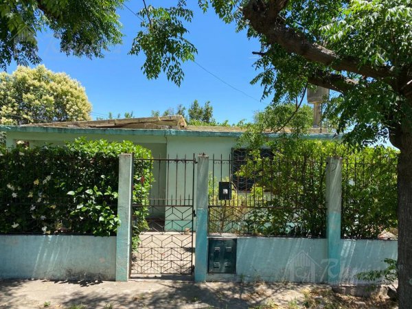 Casa en venta | 2 ambientes | Gonzalez Moreno