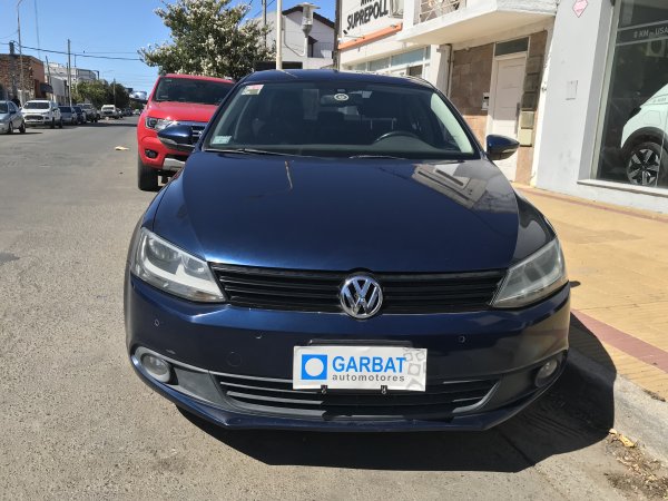 Volkswagen Vento 2.5 170 Hp Luxury   L/11