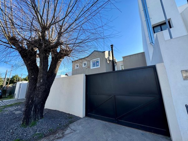 Casa en venta | 5 ambientes | Manuel B Gonnet | La Plata
