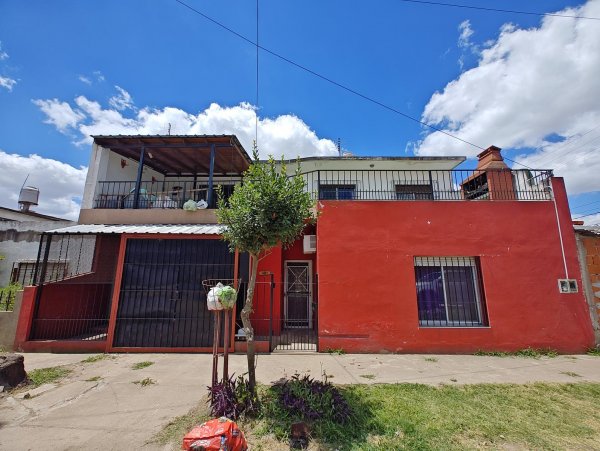 Casa en alquiler | 3 ambientes | Gonzalez Catan