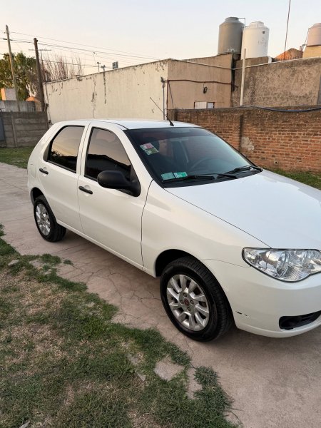 Fiat Palio 1.4 5 P Attract L/14 Top