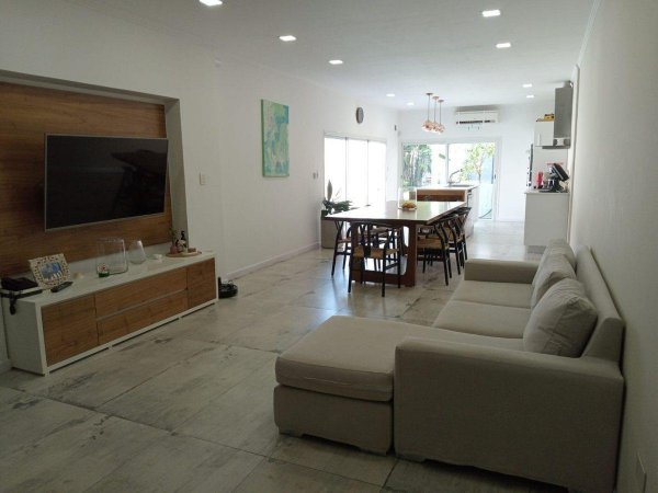 Casa en venta | 4 ambientes | Longchamps