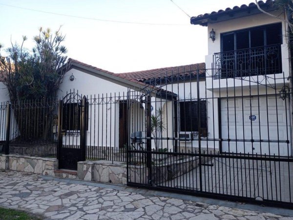 Casa en venta | 4 ambientes | Temperley