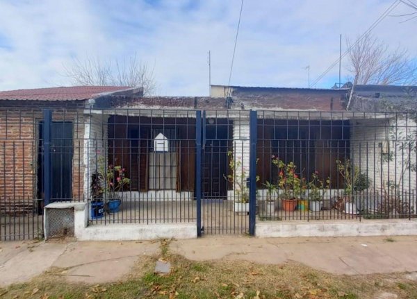 Casa en venta | 3 ambientes | Luis Guillon | Guillon, Luis
