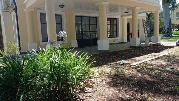 Casa en alquiler | 5 ambientes | La Bah&iacute;a | Esther