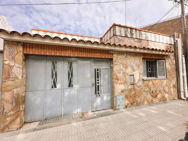 Casa en venta | 3 ambientes | Capitan Bermudez