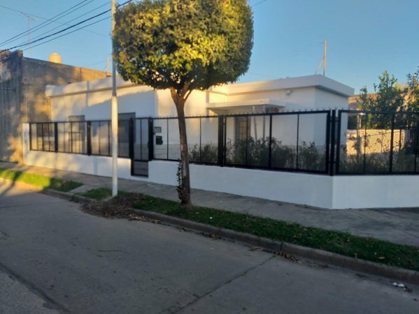 Casa en venta | 3 ambientes | Capitan Bermudez