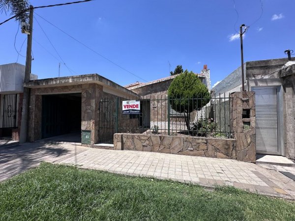 Casa en venta | 3 ambientes | Capitan Bermudez