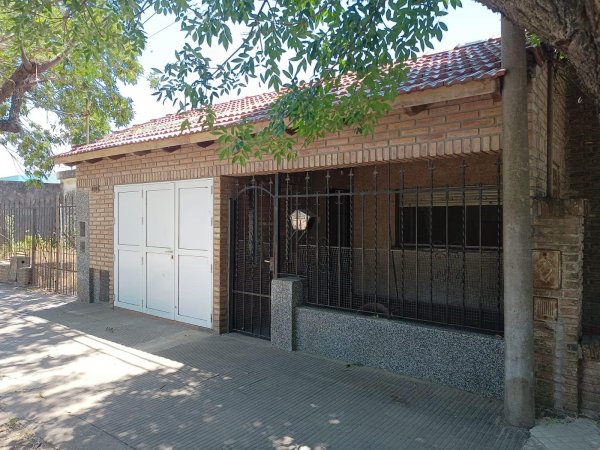 Casa en venta | 3 ambientes | Capitan Bermudez