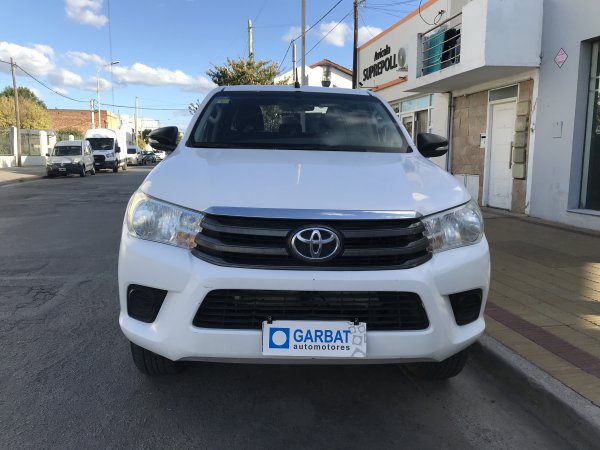 Toyota Hilux Hilux 2.4 Dc 4x2 Tdi Sr L16