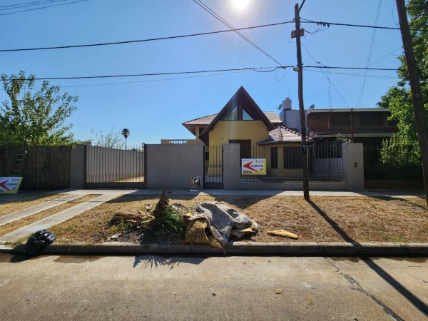 Casa en venta | 6 ambientes | Burzaco