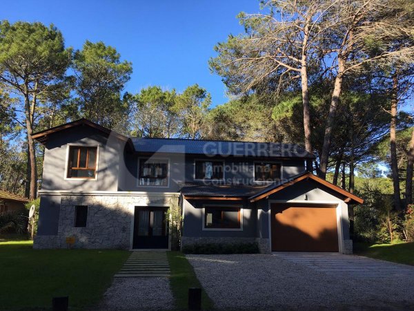 Casa en venta | Caril&oacute;