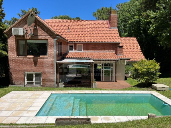 Casa en venta | 6 ambientes | Caril&oacute;