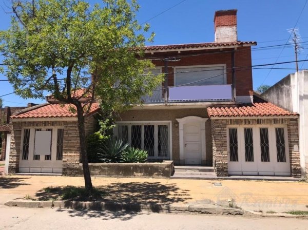 Casa en venta | 5 ambientes | Esperanza